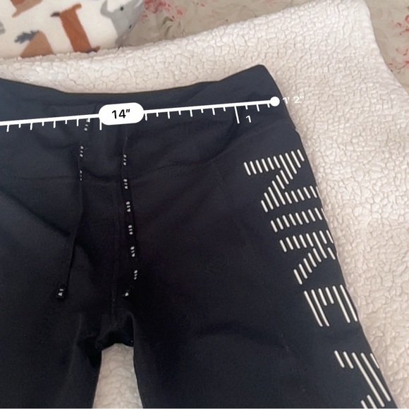 NIKE AIR Dri-fit leggings with drawstring waist, Size large. - Picture 2 of 3